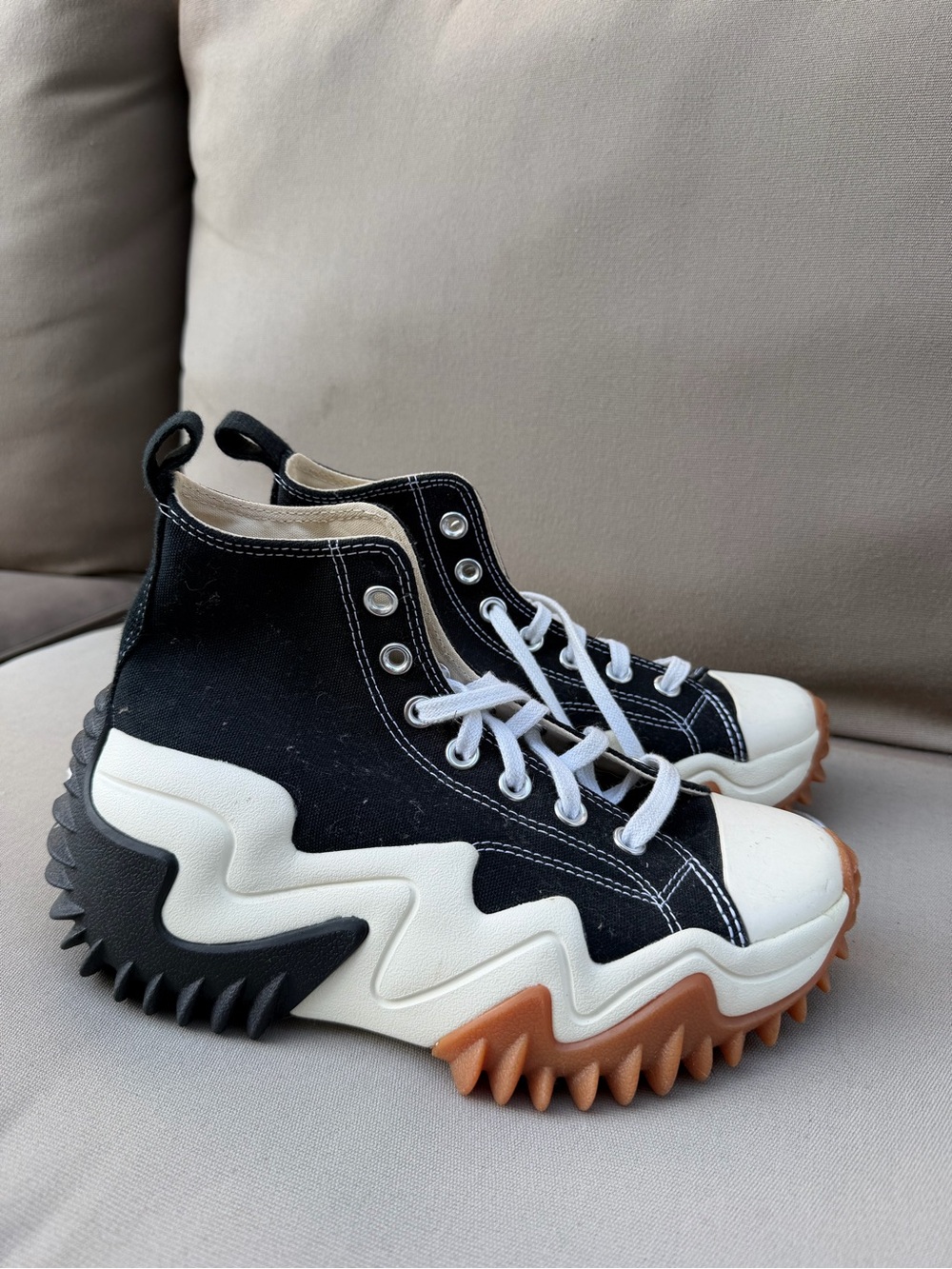 Converse Run Star Motion High Top sneakers in the "Black/White/Gum Honey"